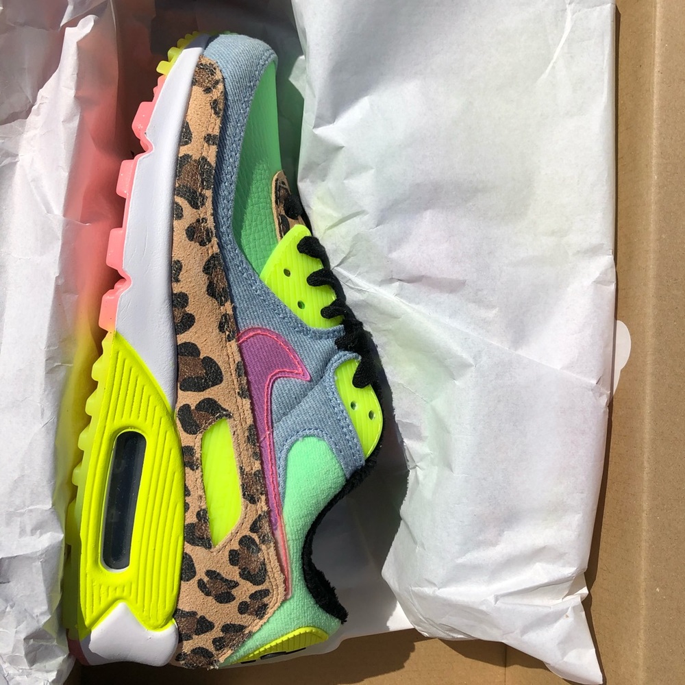 Womens Nike Air Max 90 LX 90s Dancefloor Green 6
